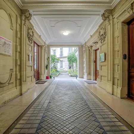 Appartamento Magnifique Studio Parc Monceau Parigi